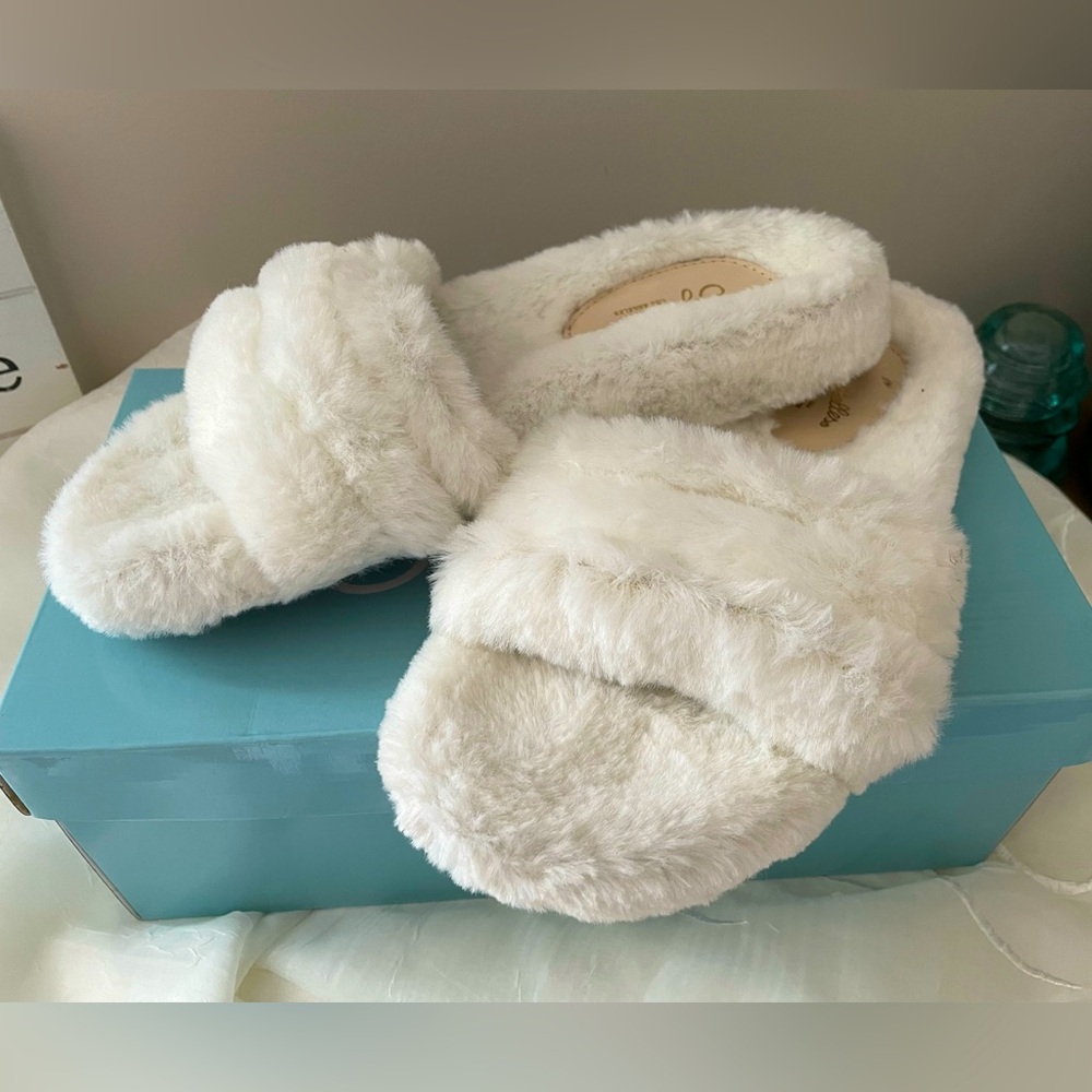 Seychelles Fuzzy Slippers